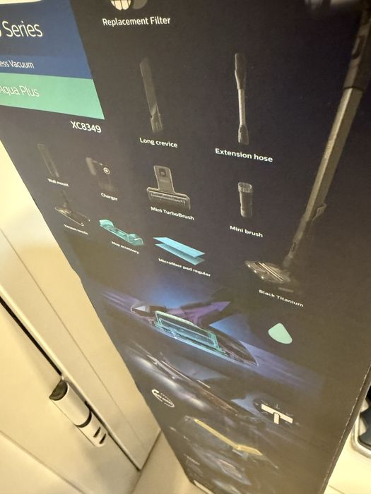 Безкабелна прахосмукачка Philips 8000 Aqua