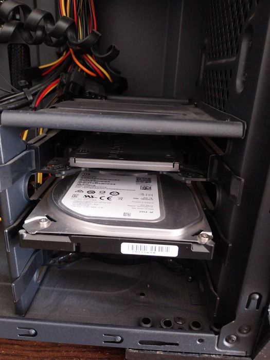 Геймърски компютър i7 9700K, 8 GB RAM, 120 GB SSD, 1 TB HDD, GTX 1050Ti