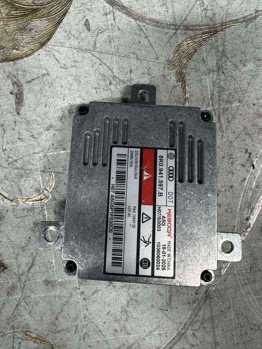 Calculatir far skoda vw seat audi .cod:8K0941597.B.