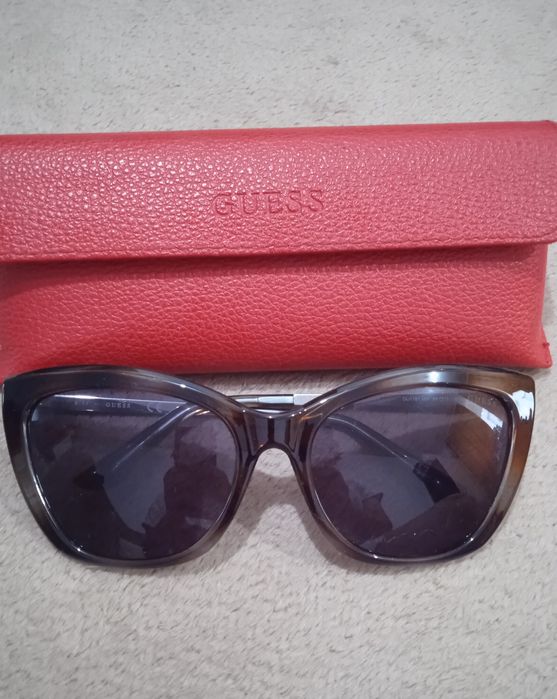 Слънчеви очила Guess