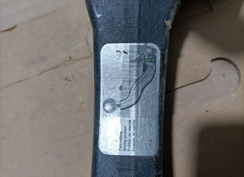 Cârlig remorcare,Polo 4 9N,an 01-09,asigur expedierea coletului avanta