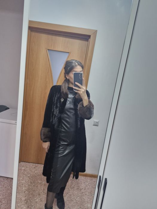 Норковая шуба черный бриллиант