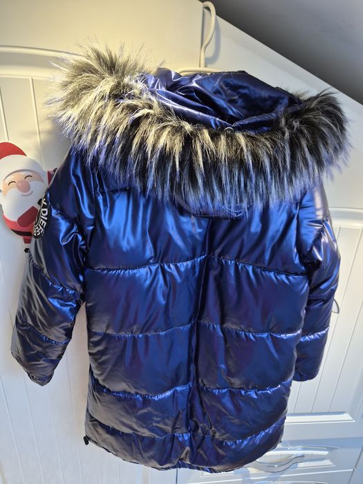 Продавам зимно яке за момче.