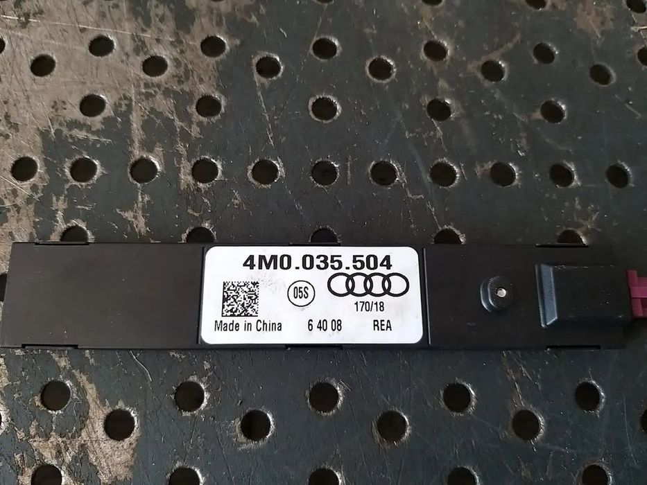 Amplificator antena audi a4 b9 8w 4m0035504