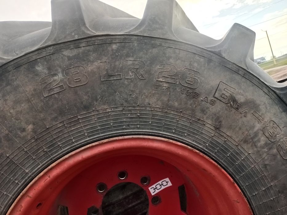 Колеса на Комбайн Вектор