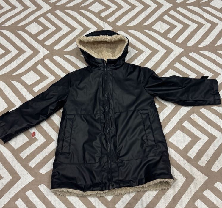 Продам для девочек куртку