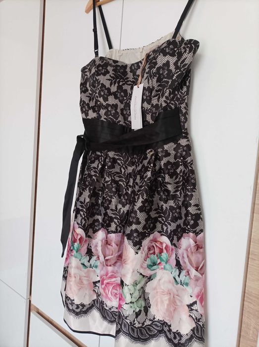 Rinascimento L размер нова рокля