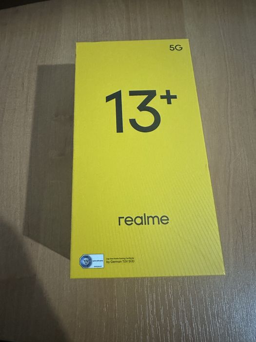 Телефон Realme 13+ в отличном состоянии