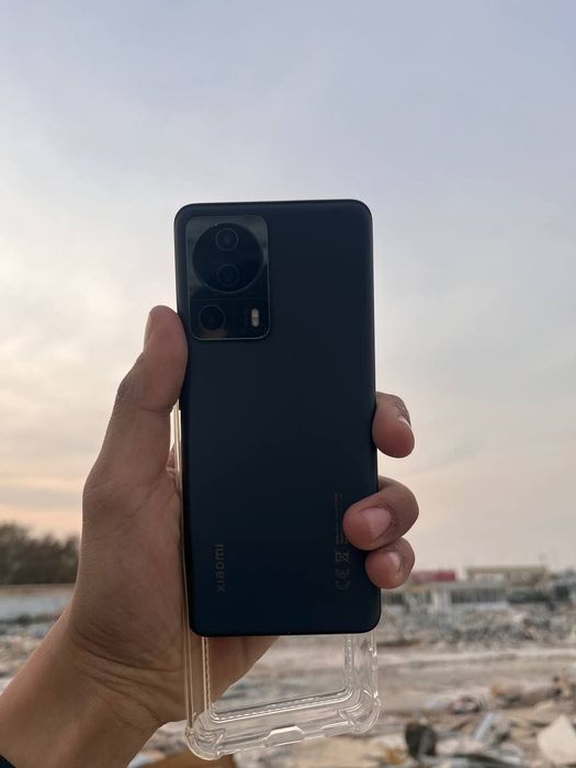 Xiaomi 13 Lite (быстрая зарядка 67W).