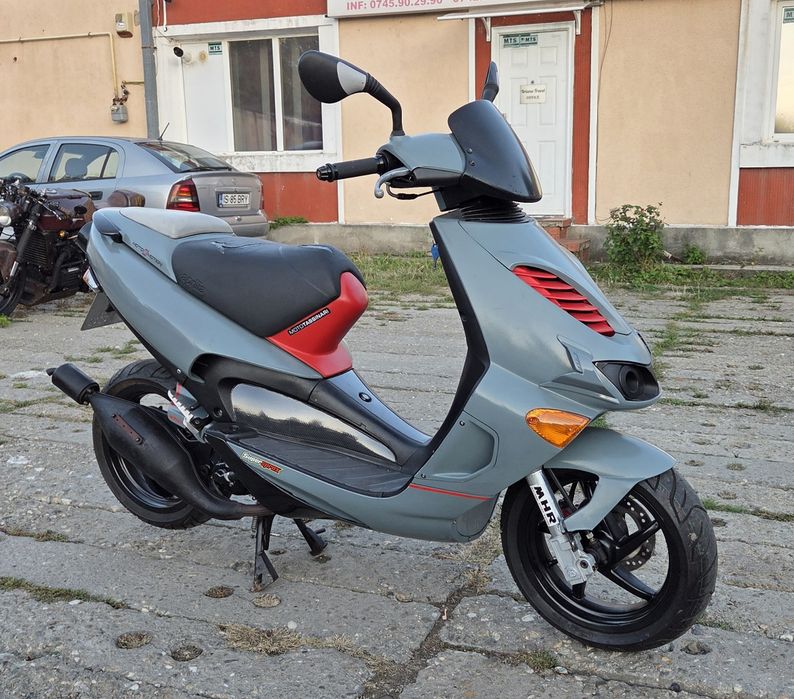 Scuter aprilia sr50