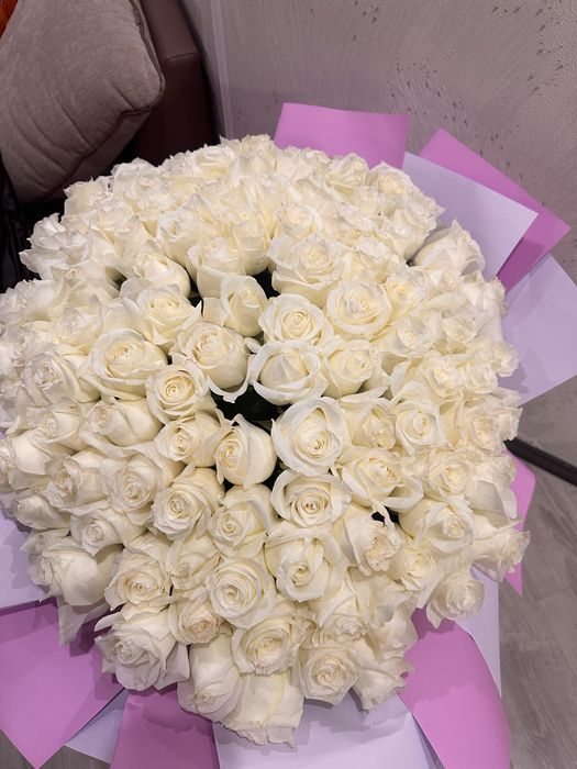 101 белая роза Шикарный букет