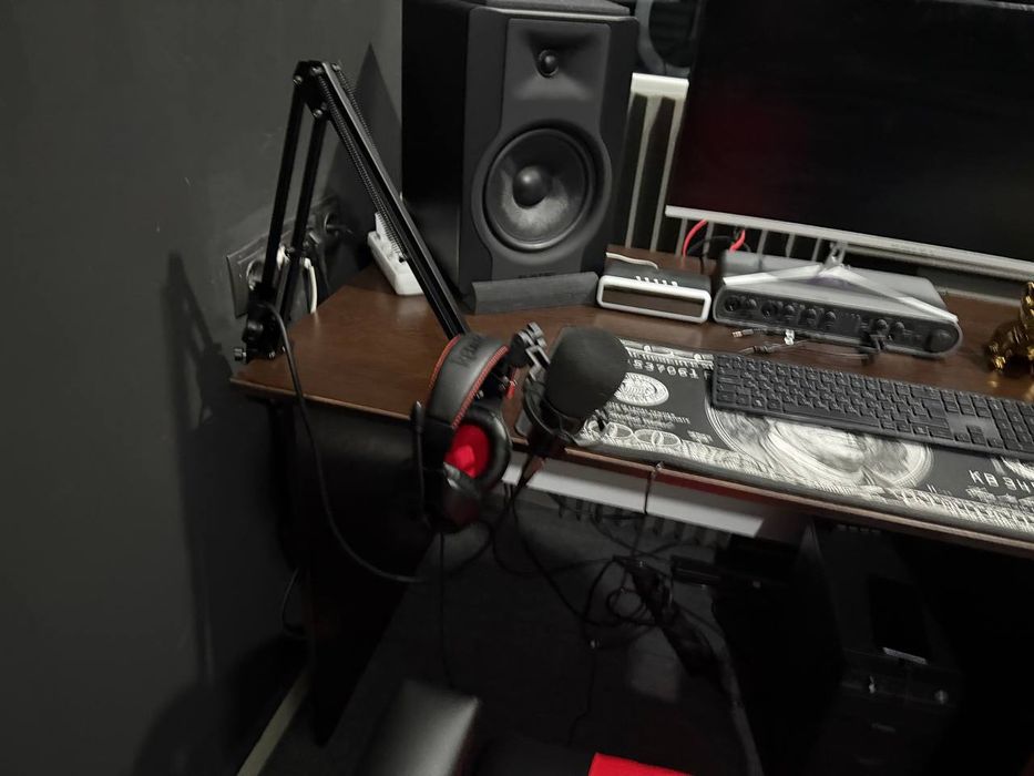 Продам готовую студию звукозаписи.