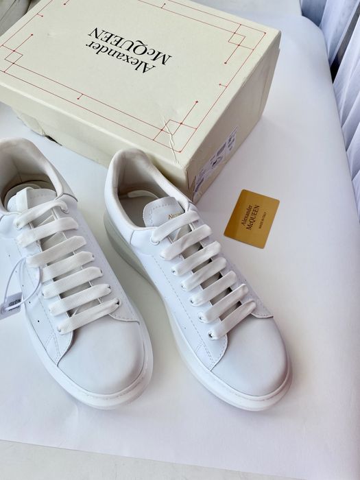 Продам крассовки Alexander McQueen премиум качества