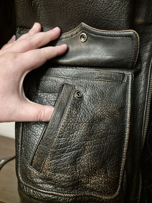 Geacă din piele naturală marca UNCS, model bomber, mărime mare, grea