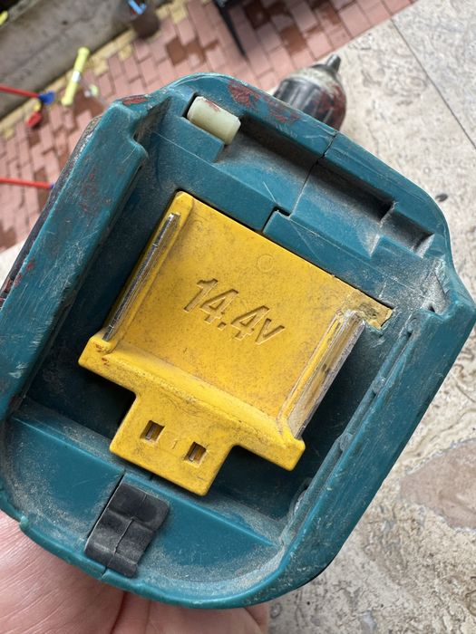 Makita винтовер 14,4V боди