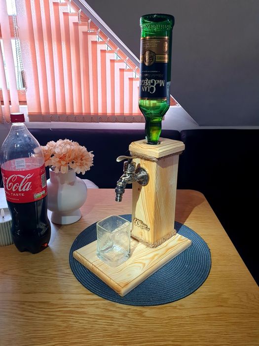 Диспенсър за алкохол чешмичка