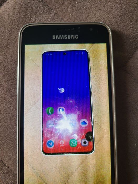 Samsung s21fe   .