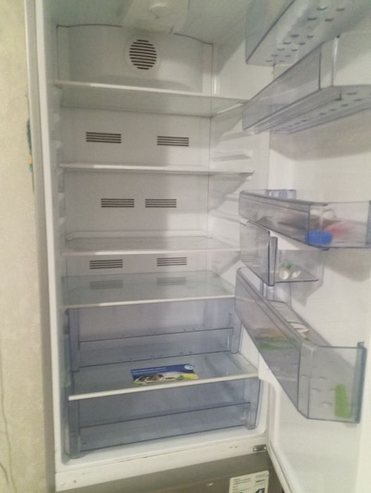 Продам холодильник