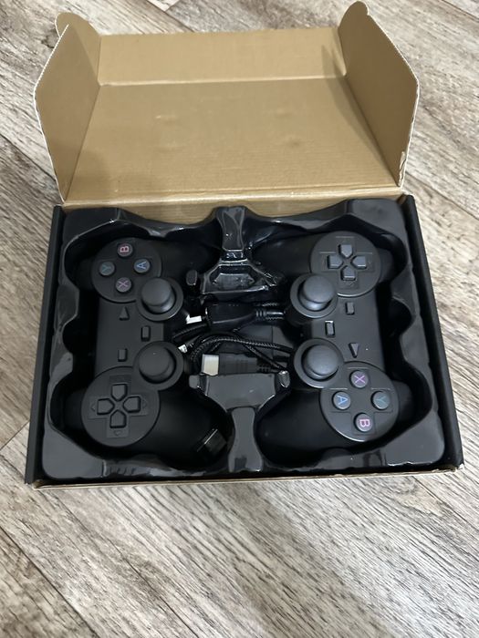 Продам игровую приставку