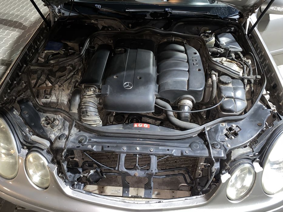 Mercedes-Benz E220 CDI W211 – 2005 Manual | 453.600 km | 3.300 € | Timișoara