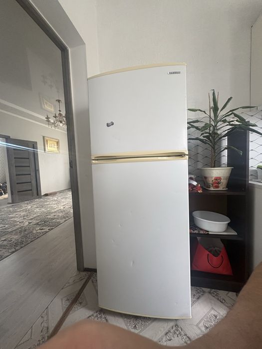 Продам холодильник