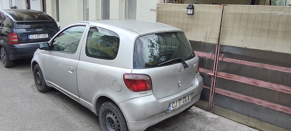 Toyota yaris 2001