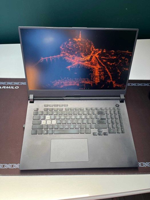Asus ROG Strix G713QE