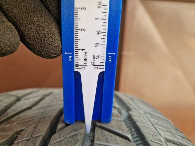 2 Continental R16 255/65
летни гуми 
DOT2117