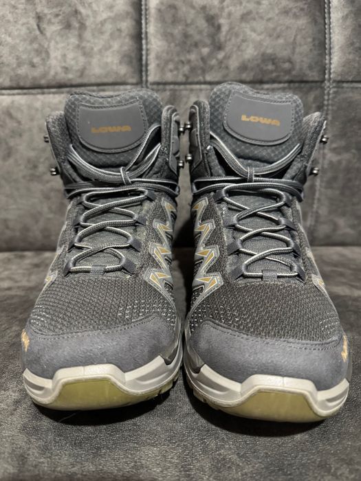 Lowa Innox PRO Gore Tex MID Boots.