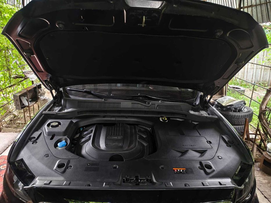Geely  Azkarra 2023