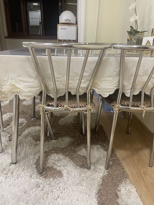 stullar sotiladi 6 dona