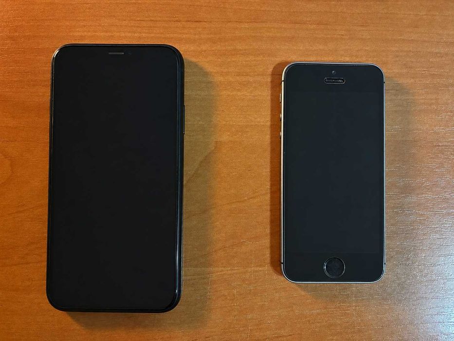Продам два iPhone одним лотом