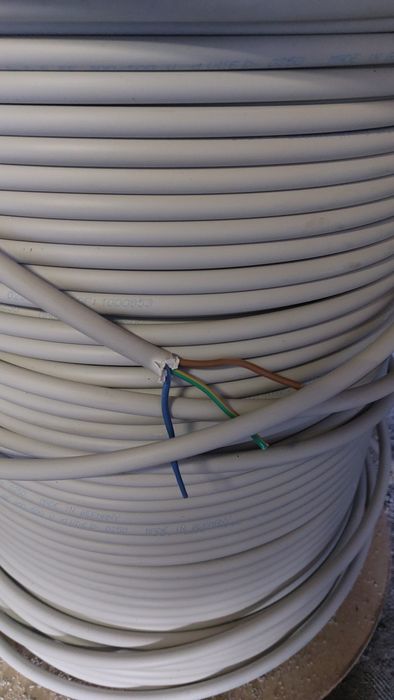 Продавам Кабел 3×2.5