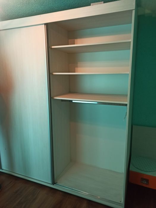 Vand mobila dormitor copii tineret