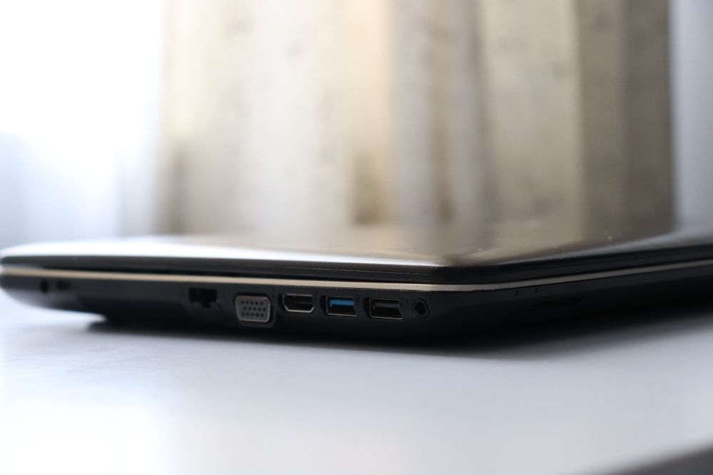 Laptop ASUS – Windows 10 Home