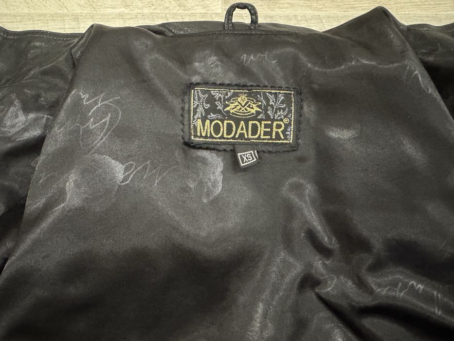 Кожанный куртка сатылады.