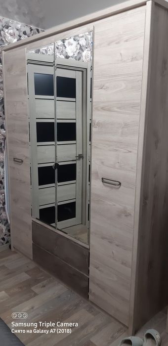 Спальный гарнитур