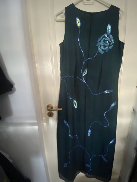 Rochie neagră cu paiete . Rochițe bumbac