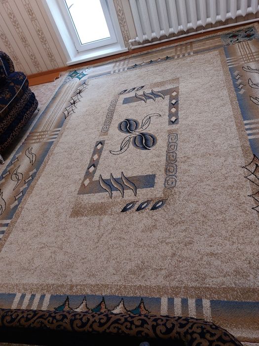 Диван с двумя креслами