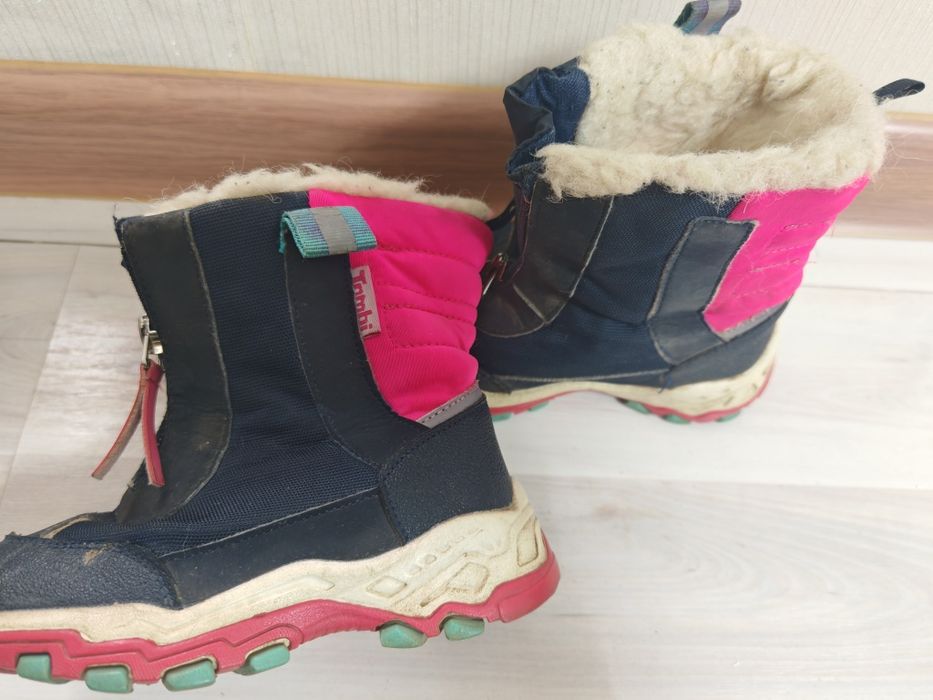 Продам зимнюю обувь