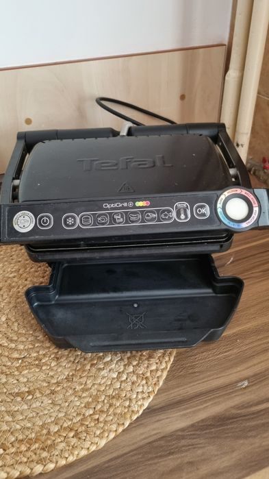 Grătar electric Tefal,2000W, 6 programe de gătire negru