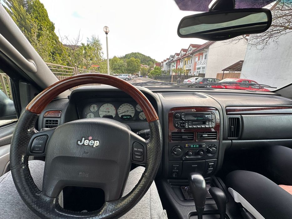 Jeep Grand Cherokee WJ 2.7 crd autoutilitara quadra drive