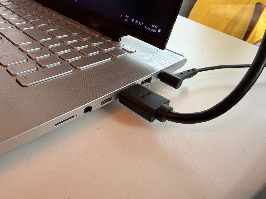 ASUS VivoBook 17 17.3 Full HD, i3, 12GB RAM, SSD 256GB, ecran NOU