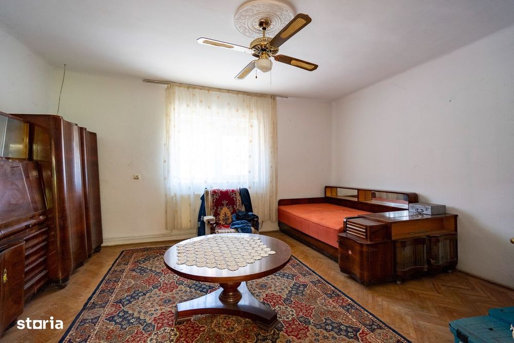 Casa cu 620 mp de teren in Rogerius