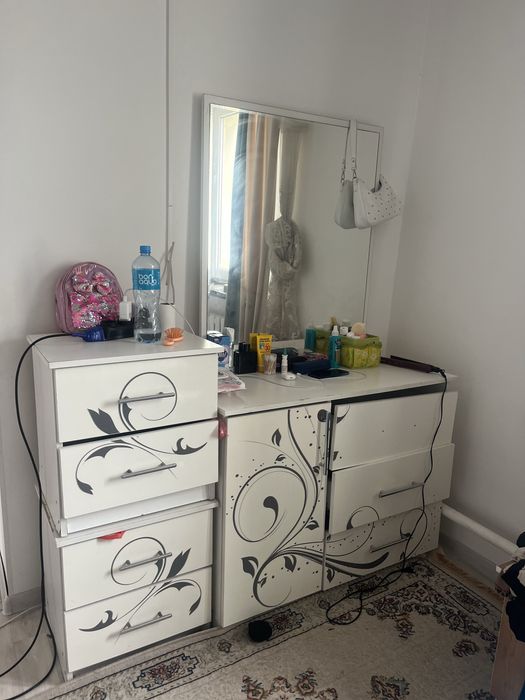 Отдам даром спальный гарнитур