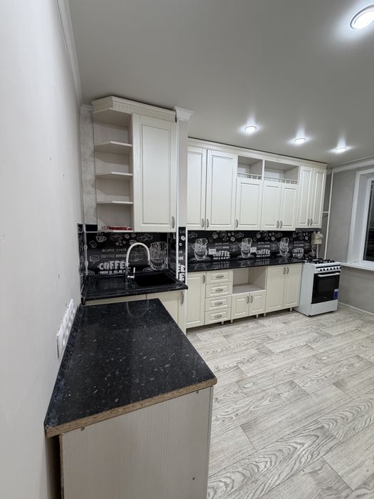 Продам кухню МДФ