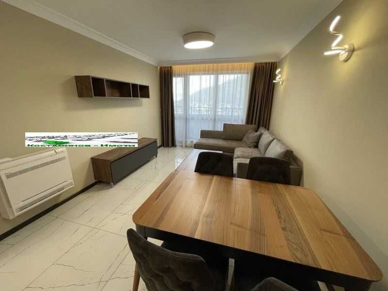 Дава се под наем Двустаен апартамент в Пловдив, Младежки Хълм - 65 кв.м за 475 € - Снимка #1