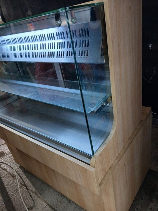 Хоризонтална хладилна витрина