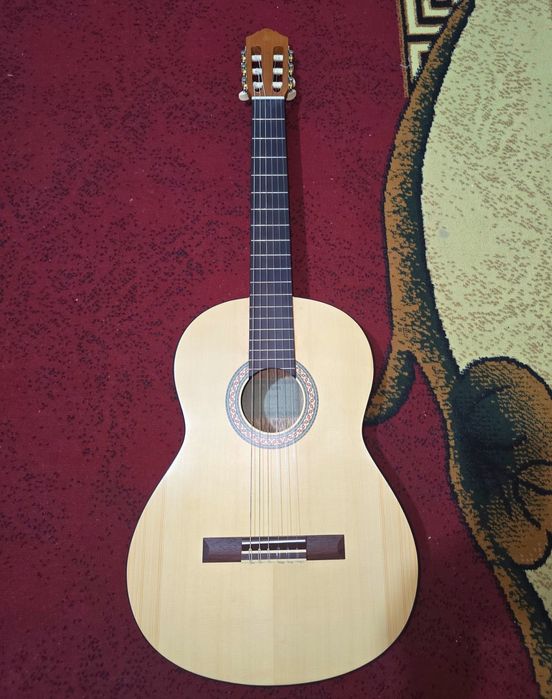 GITARA SOTAMAN C40M indonesia, Продаю гитару