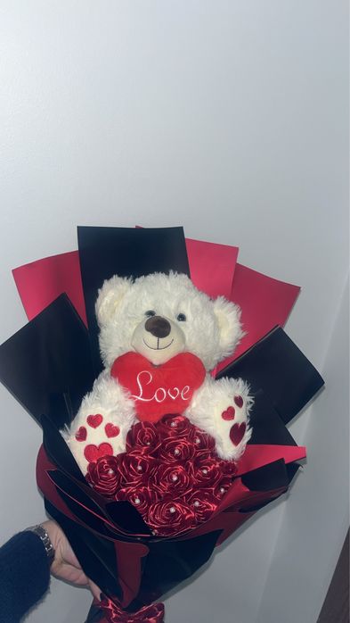 Ръчно изработен букет- -Stitch / Мече “Love”